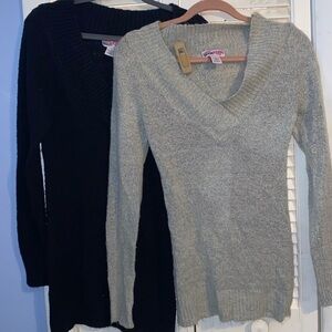 Chocolate Kisses v neck sweaters( set of 2)